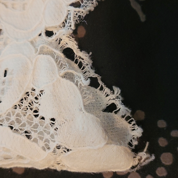 Wayf pencil skirt: white lace, size L - Picture 4 of 6